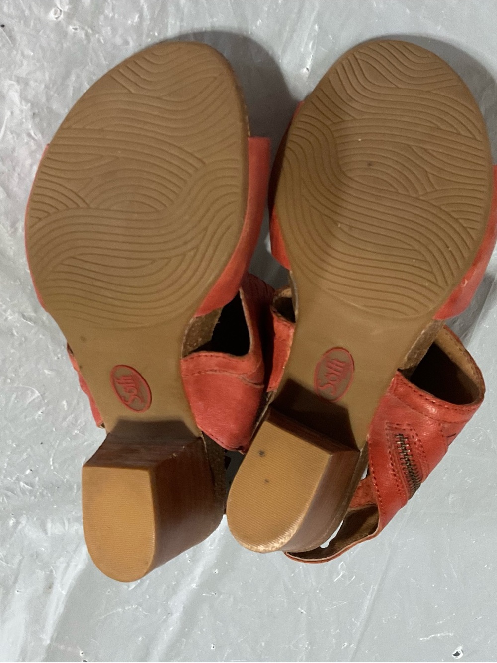 Women’s Red Leather Open-Toe Sandals - Picture 5 of 5